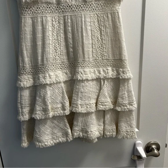 NWT Alice + Olivia Bea tiered ruffle dress size 4 - Picture 8 of 12